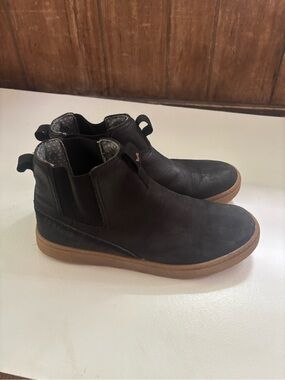 Forsake Lucie Chelsea Women's Waterproof Outdoor Sneaker Boot Black Size 10
